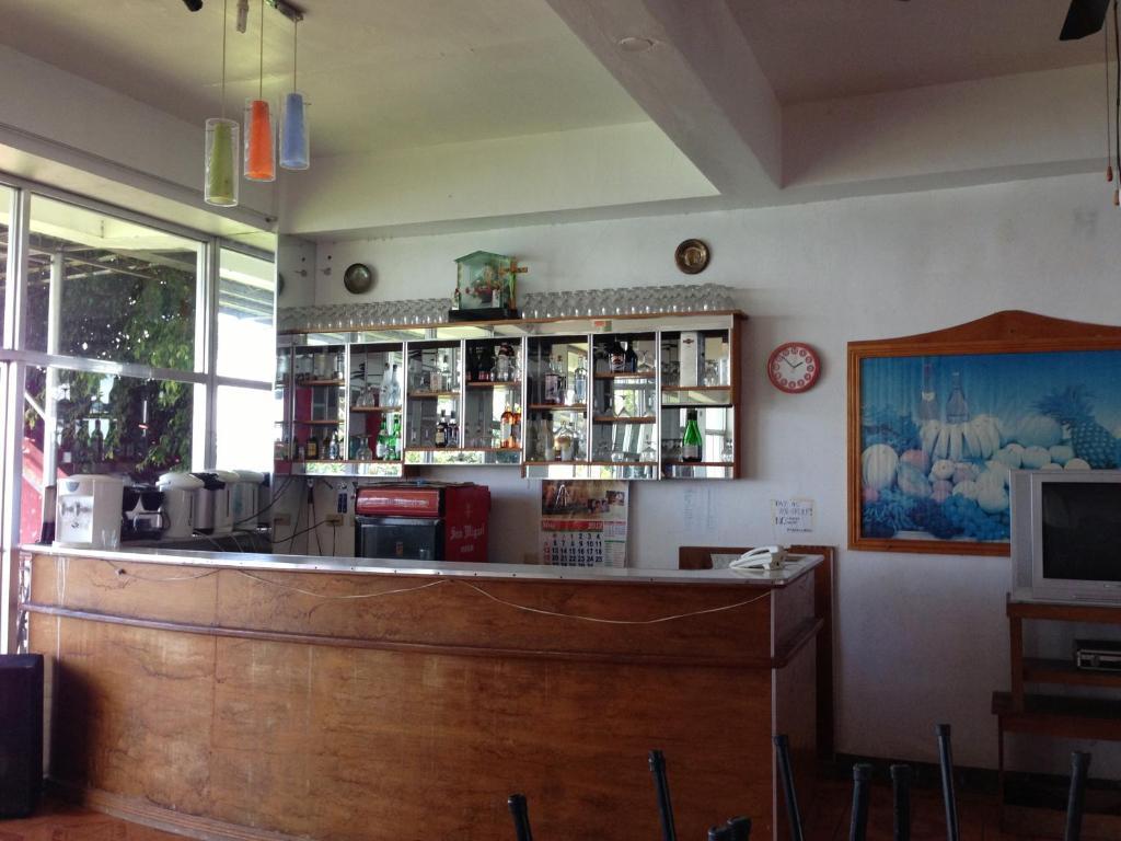 Ladaga Inn & Restaurant Panglao Island Exterior photo