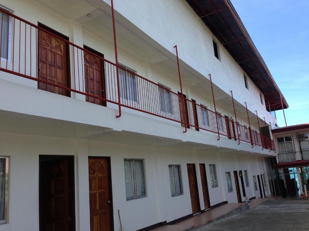 Ladaga Inn & Restaurant Panglao Island Exterior photo